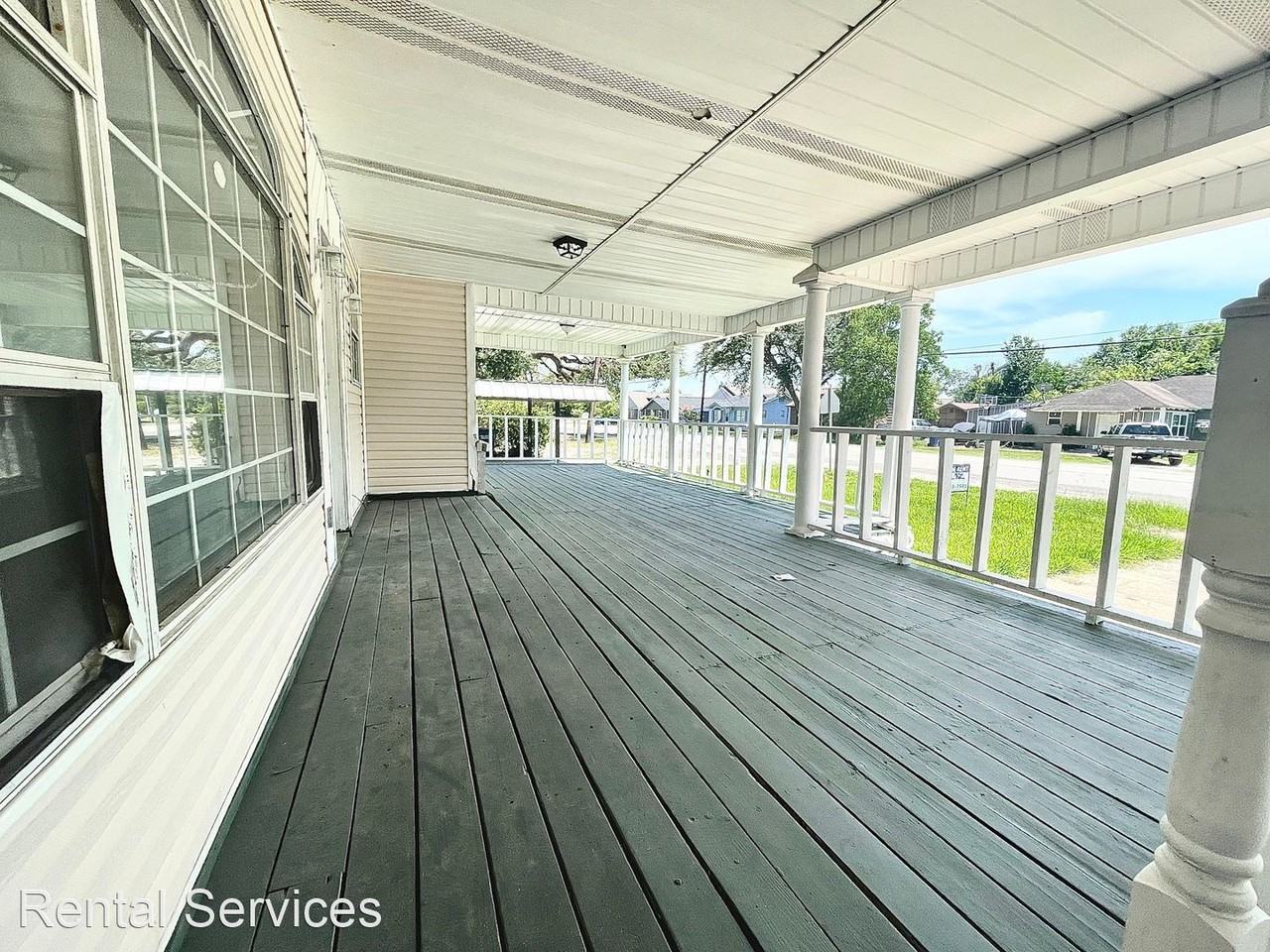 2922 Western Ave - Photo 2 of 14