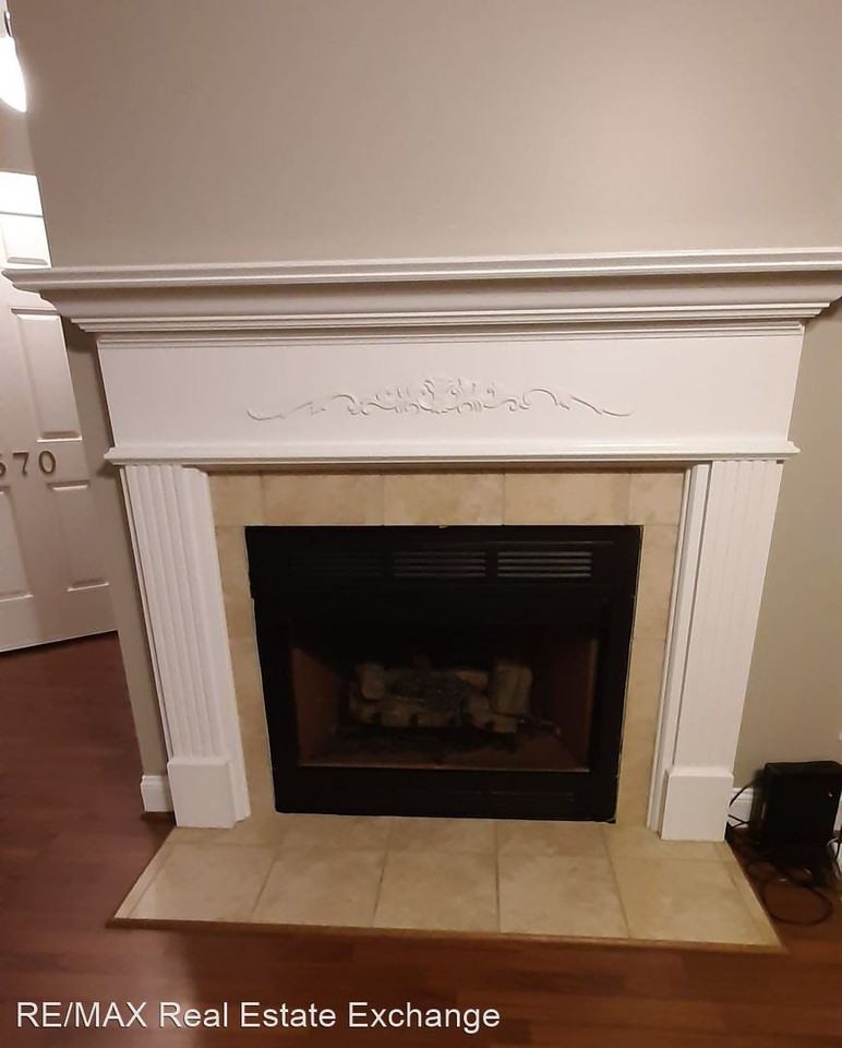 670 Amberdale West Cir - Photo 2 of 28