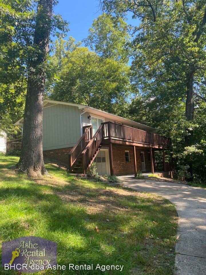 130 Oak St - Photo 2 of 19