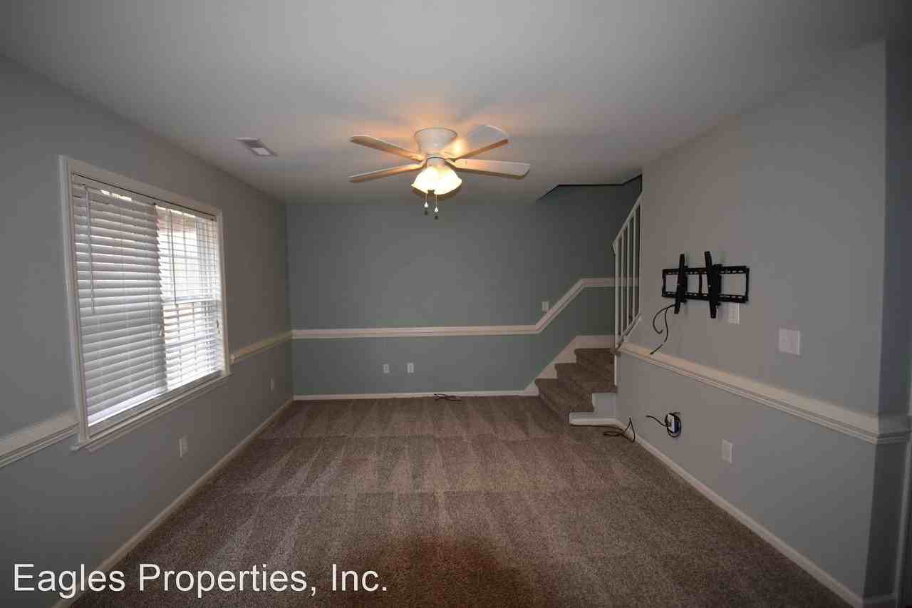 1138 Buckswamp Rd - Photo 3 of 9