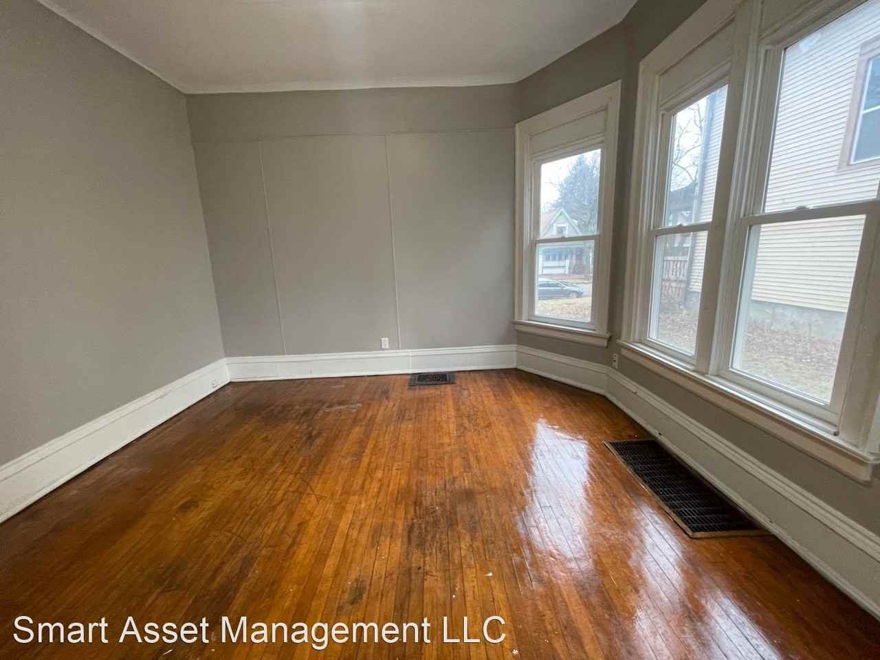 727729 S 22nd St. Apartments 727 S 22nd St, Milwaukee, WI 53204 Zumper