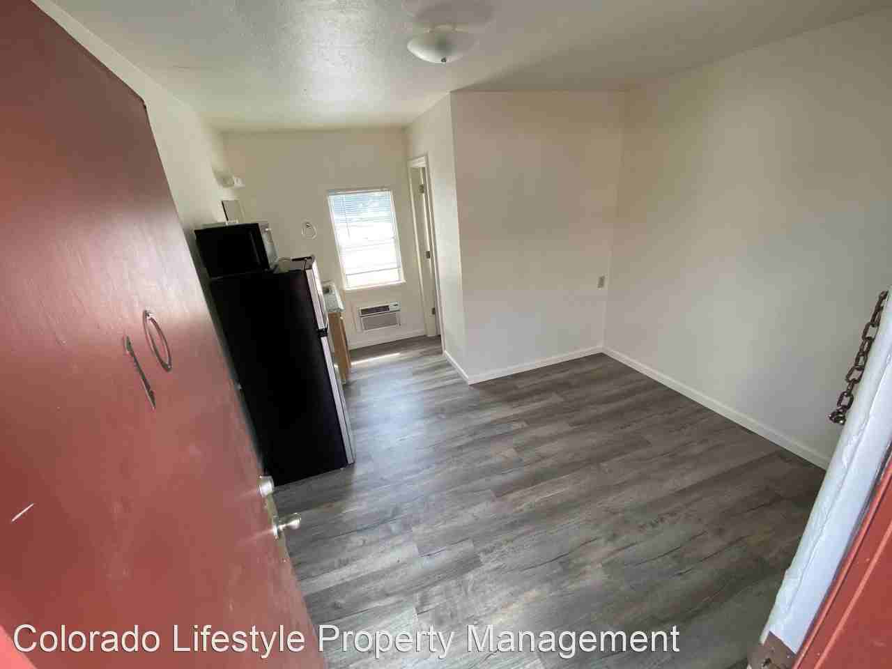 Brookside Motel 2331 Main Ave - Photo 2 of 6