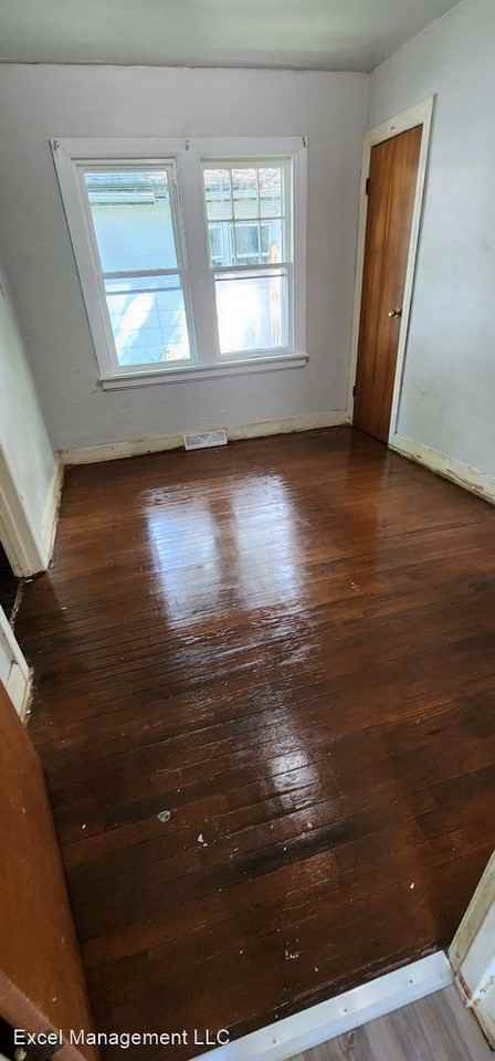 1418 Johnson St - Photo 3 of 7