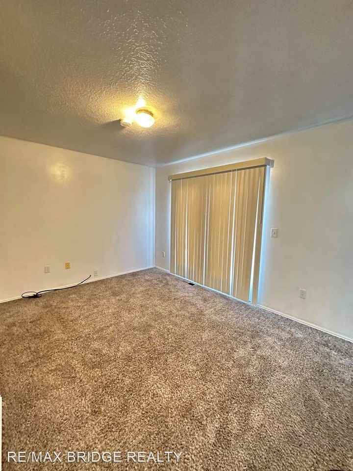 1453 W Gordon Creek Rd - Photo 3 of 22