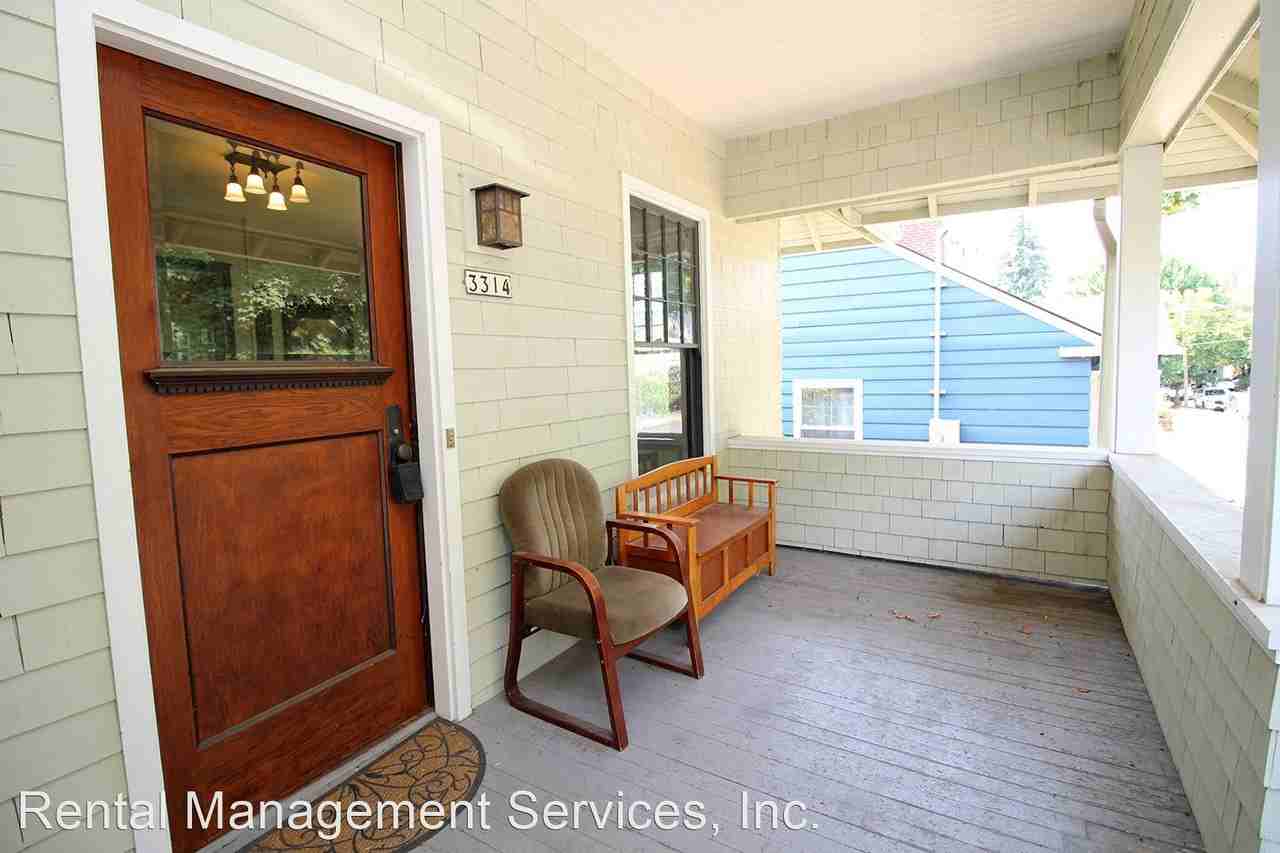3314 Se Brooklyn St - Photo 3 of 32