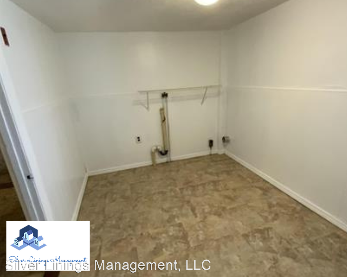 228-230 Front Street - Photo 3 of 9