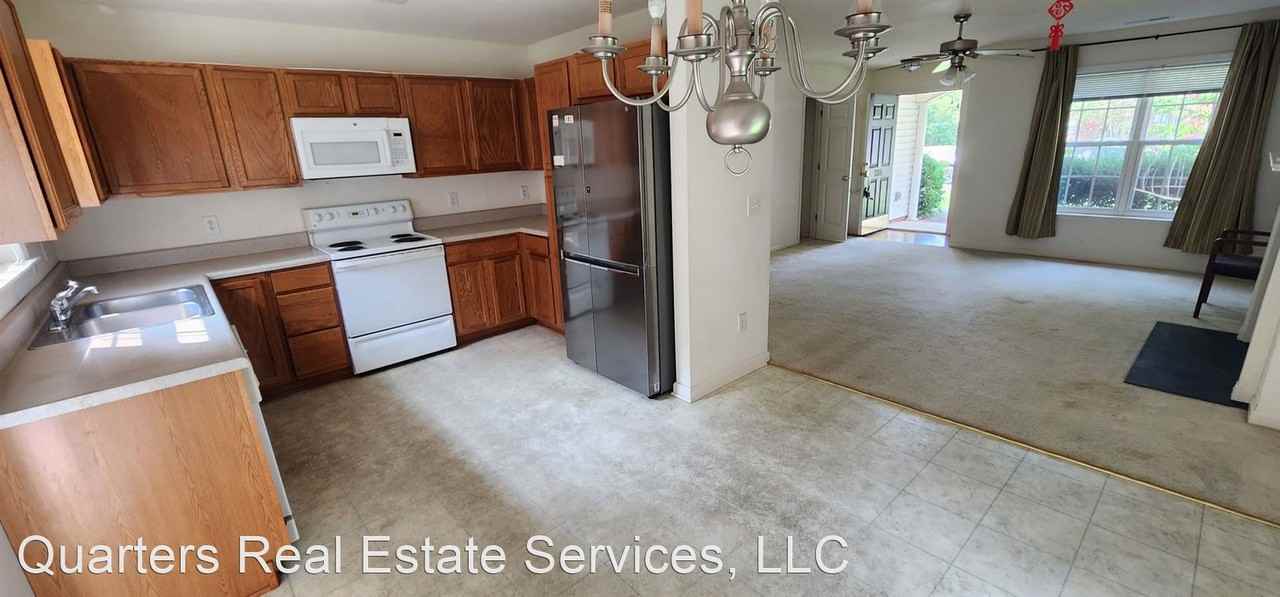 3385 Chelsea Village Ct - Photo 3 of 16