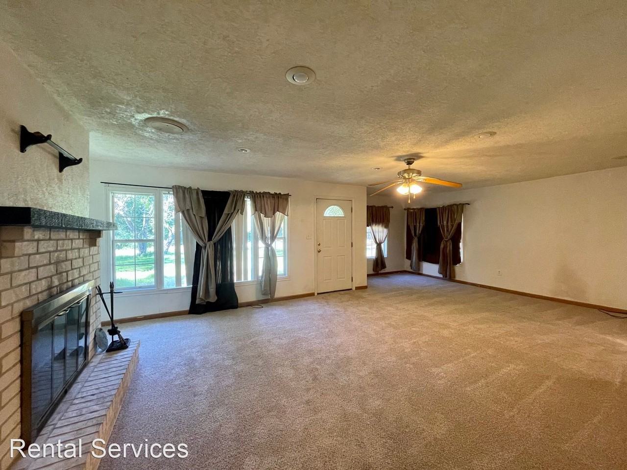 4120 Idlewood Dr - Photo 2 of 9