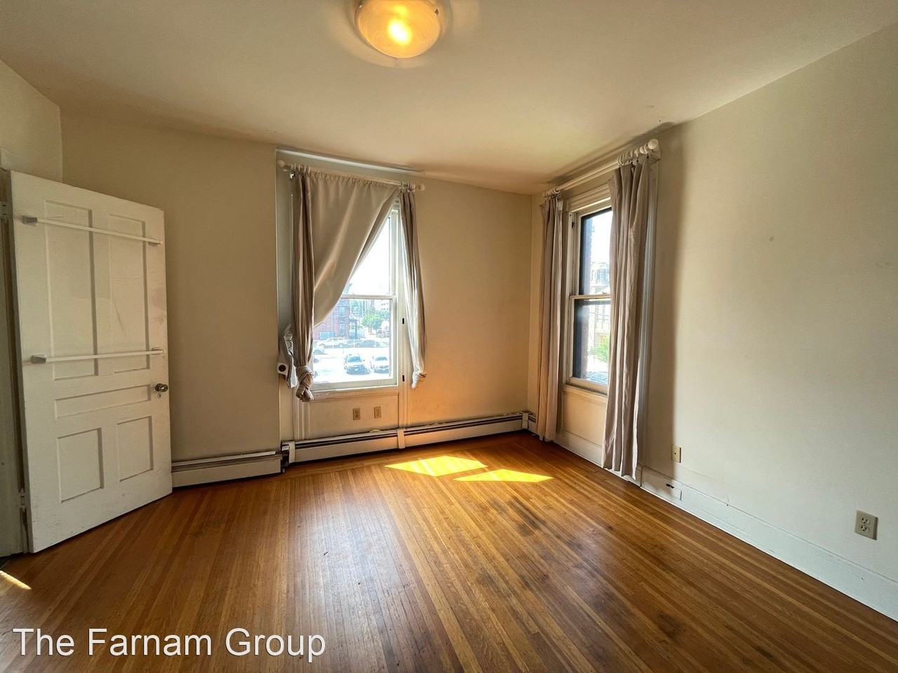 550 George Street - Photo 2 of 27