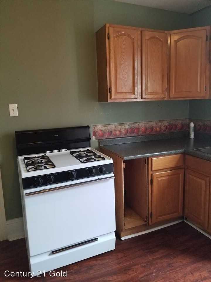 230 S 13th St - Photo 2 of 11