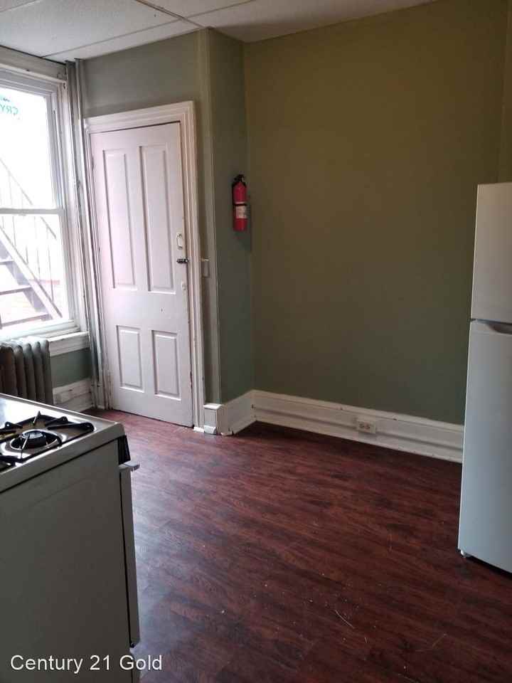 230 S 13th St - Photo 3 of 11