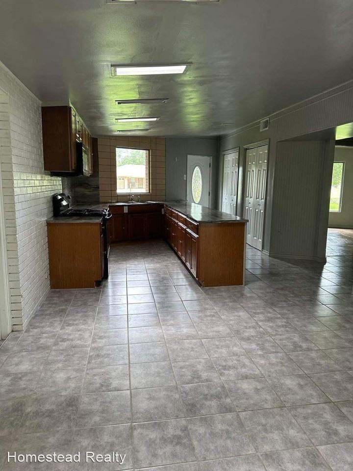 417 Christy Ln - Photo 2 of 13