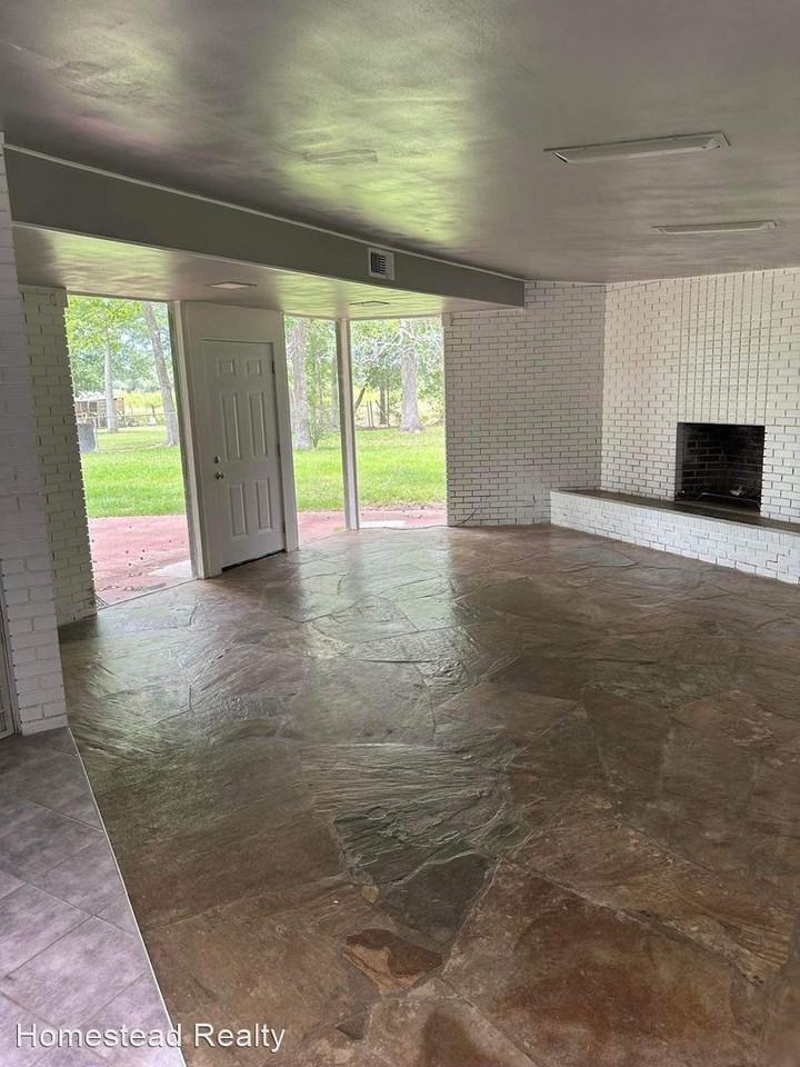 417 Christy Ln - Photo 3 of 13