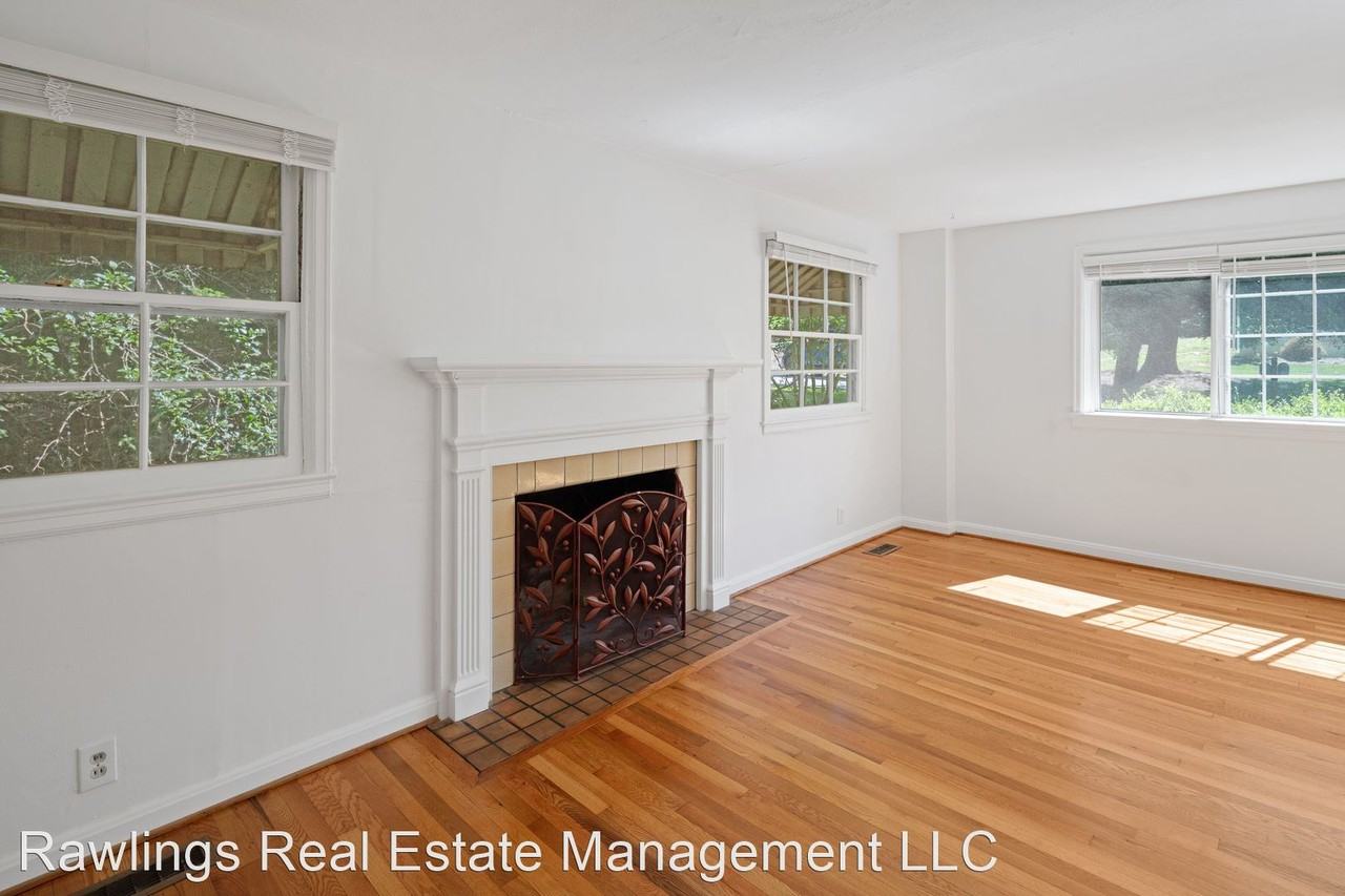 32 Lorraine Ave - Photo 3 of 22