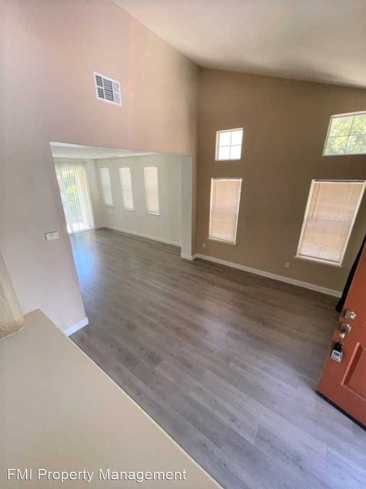 113 San Pedro St - Photo 2 of 27