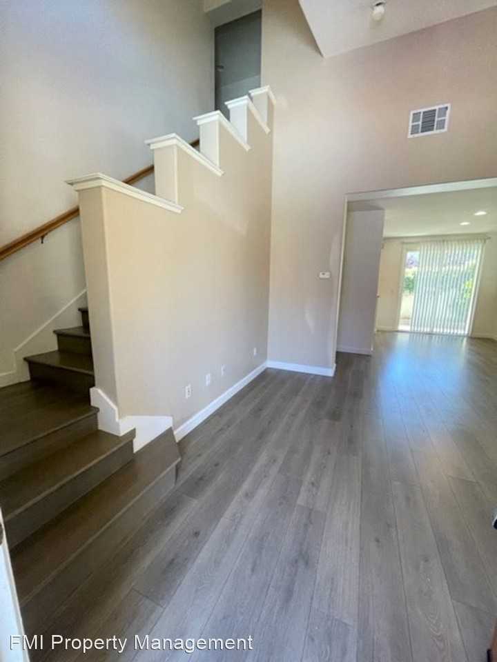 113 San Pedro St - Photo 3 of 27