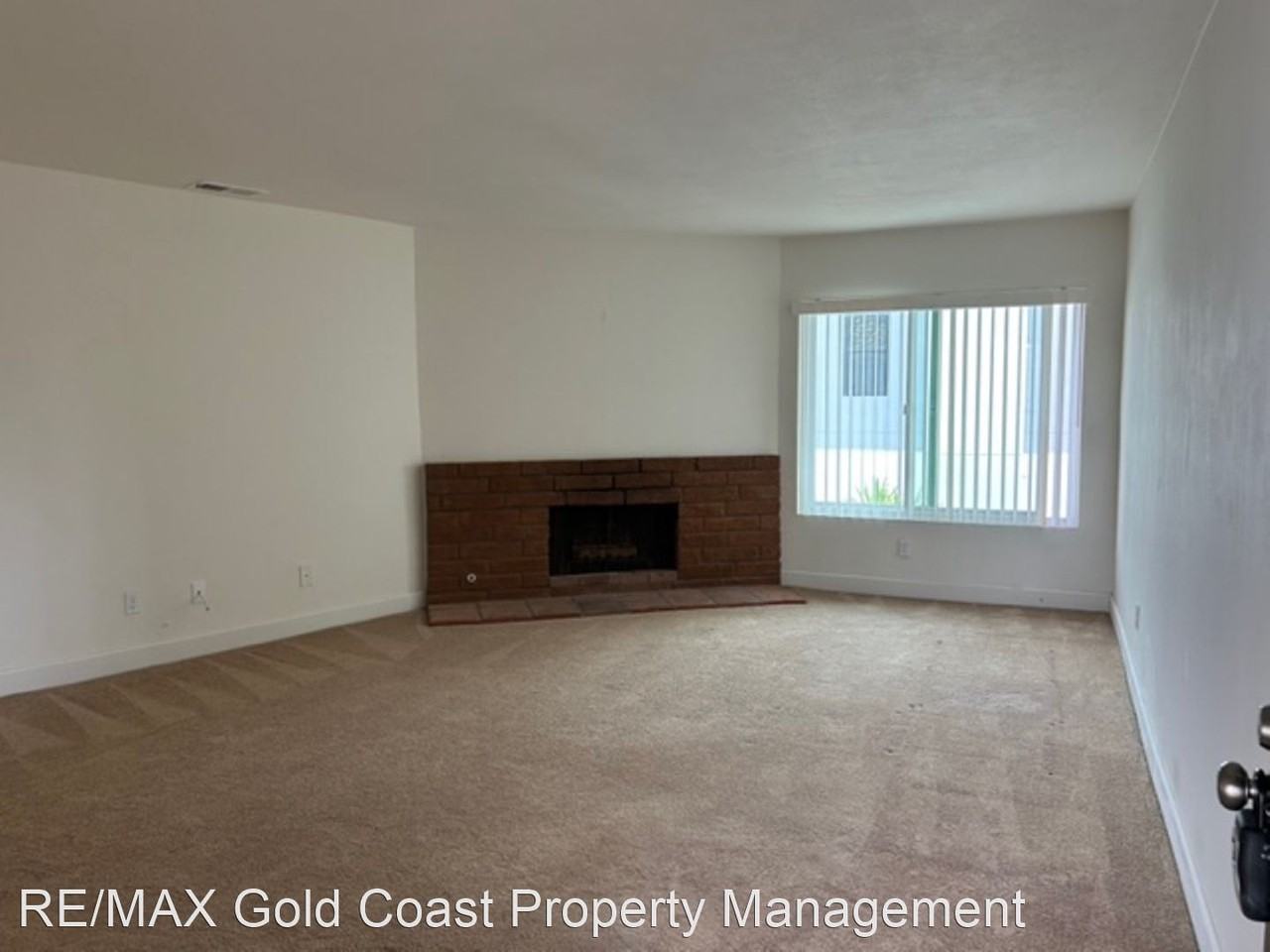 4907 Dunes St - Photo 3 of 50