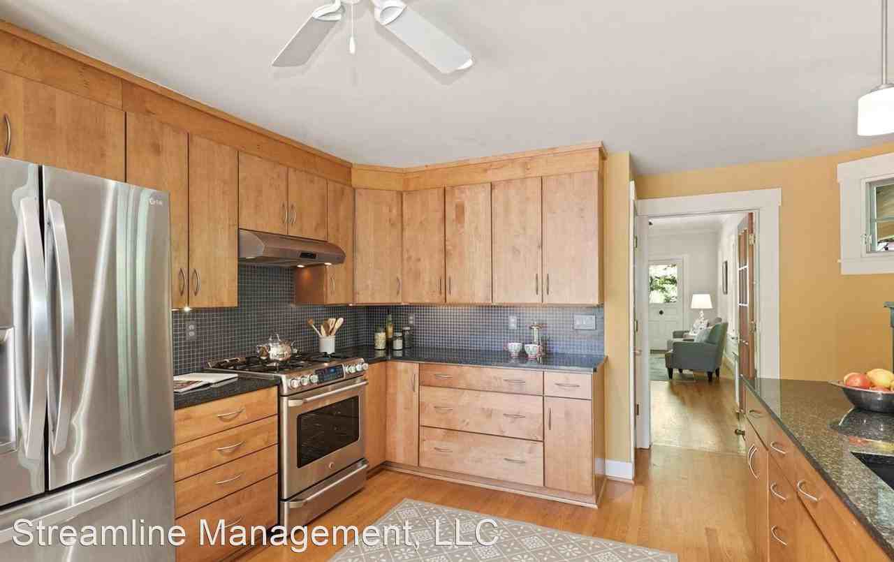 9830 Capitol View Ave - Photo 3 of 49