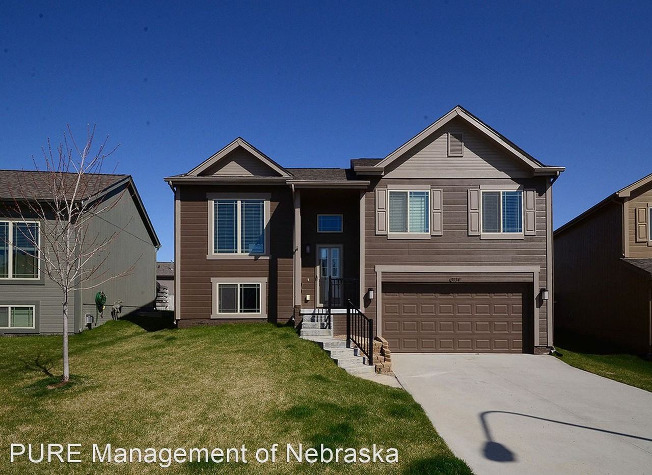 9134 Black St - Photo 2 of 29