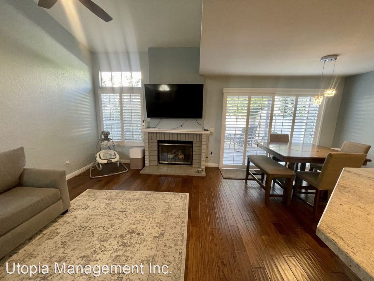 2211 Carob Way - Photo 2 of 20