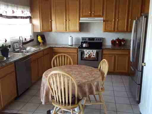 358 Ivory Cir - Photo 3 of 20