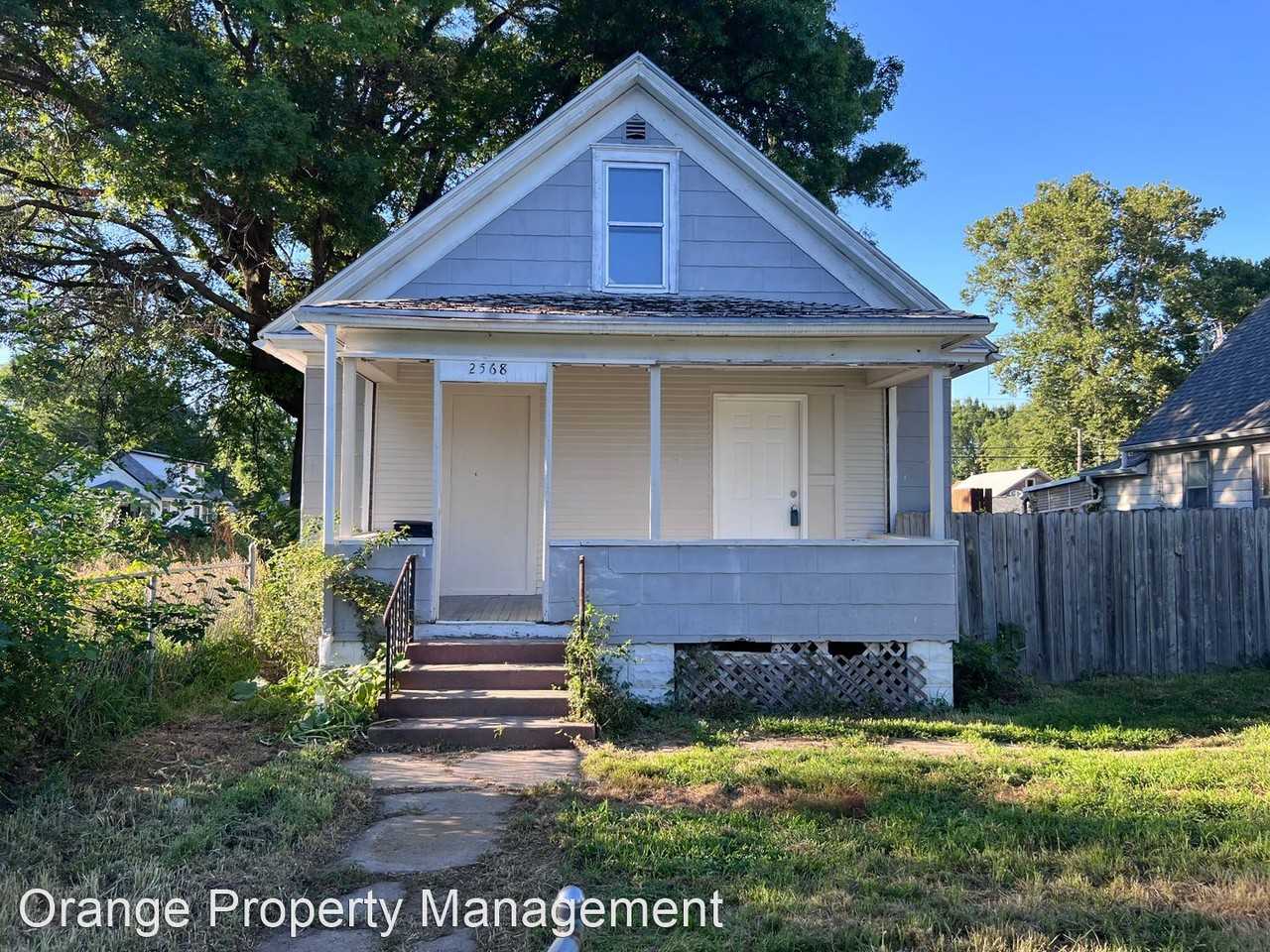 2568 Browne St - Photo 2 of 23
