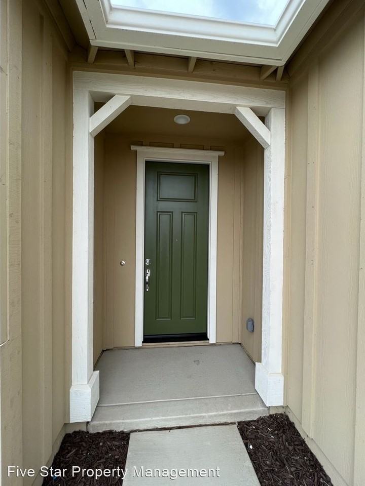 3492 Guru Dr - Photo 3 of 40
