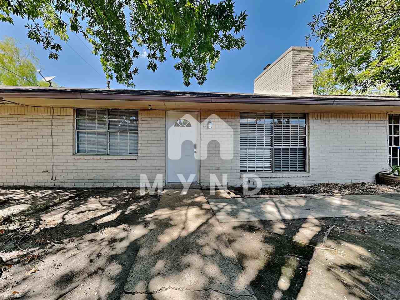 3921 Springmeadows St - Photo 2 of 16