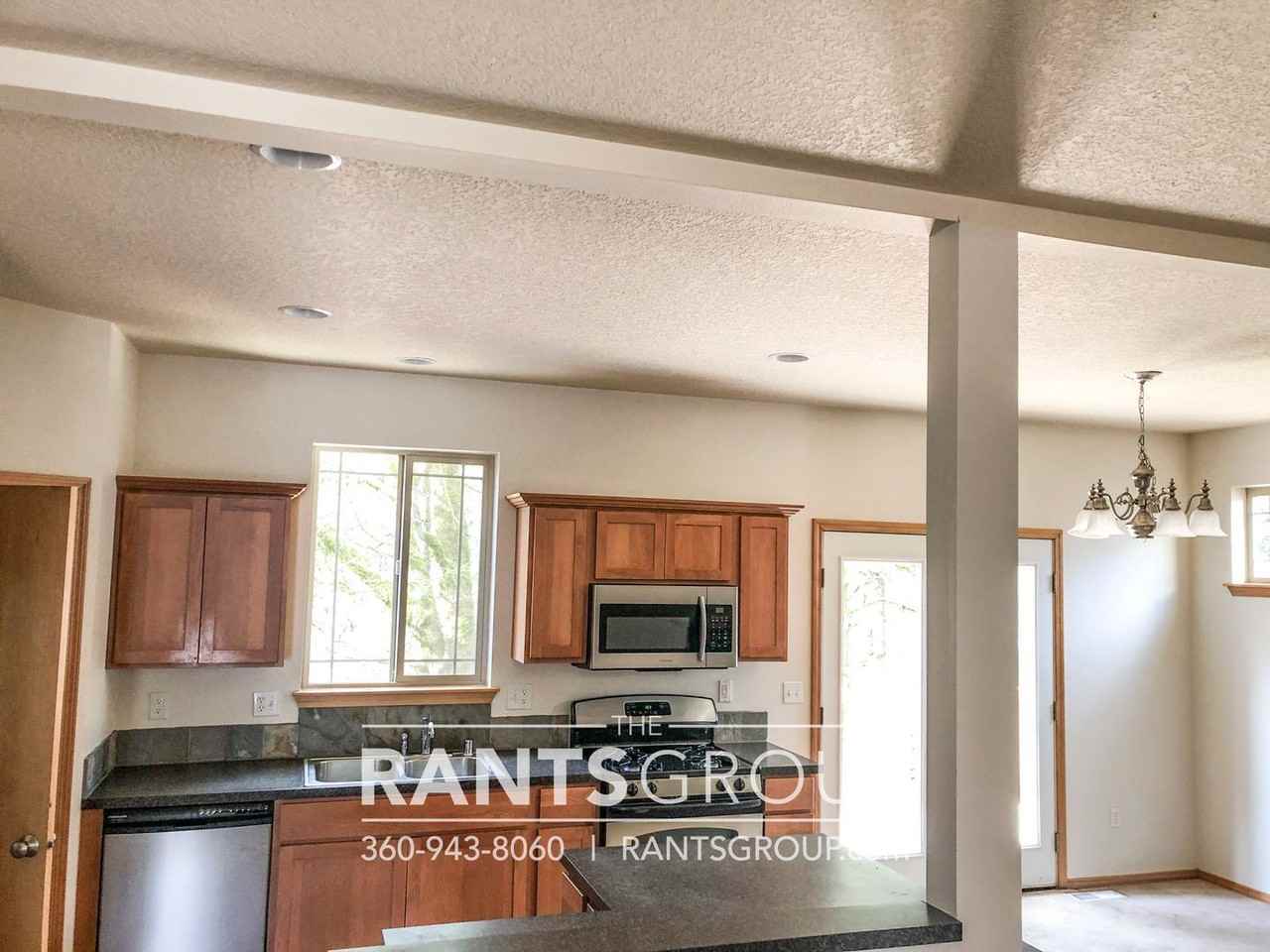 815 Sarah Ct Nw - Photo 3 of 26