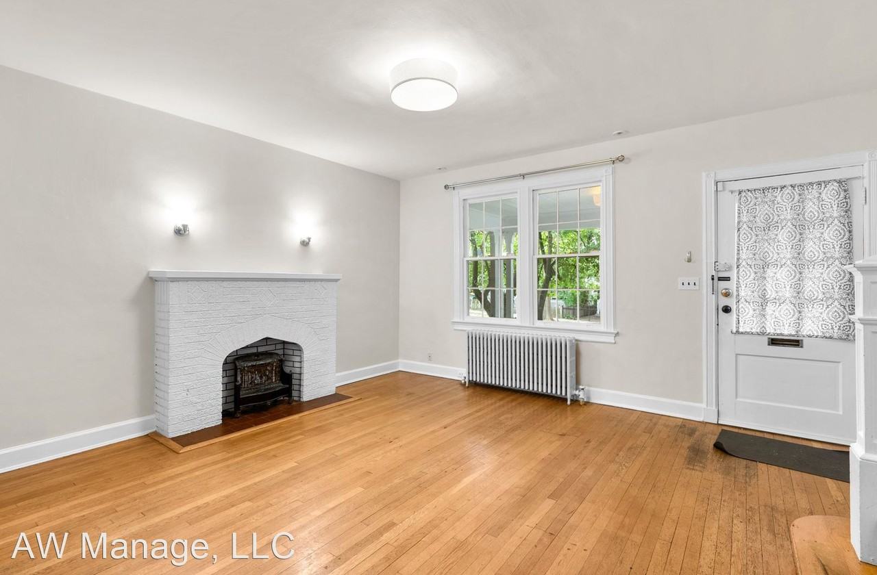 2432 Tunlaw Rd Nw - Photo 2 of 39