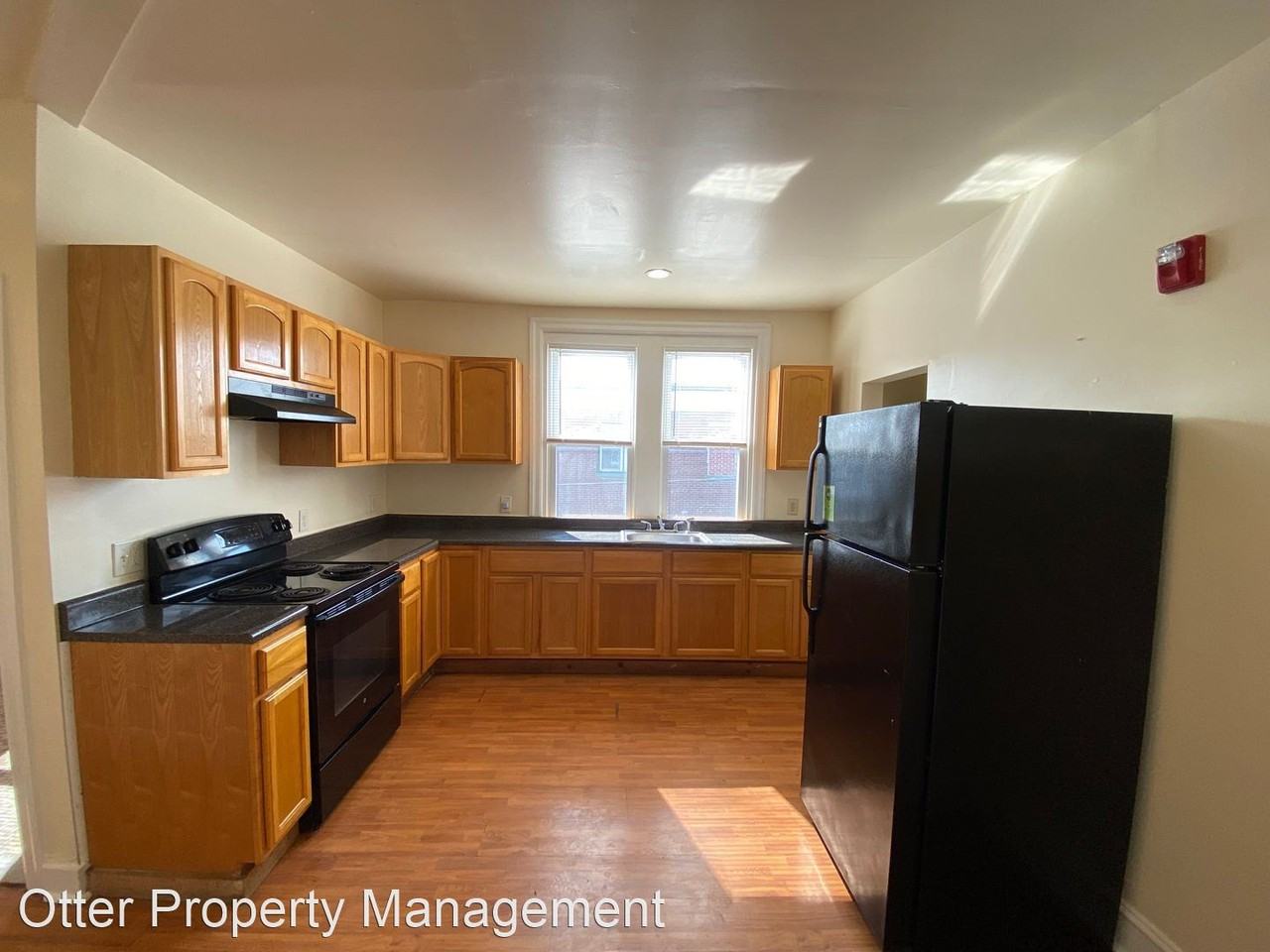 2733 W Allegheny Ave - Photo 3 of 16
