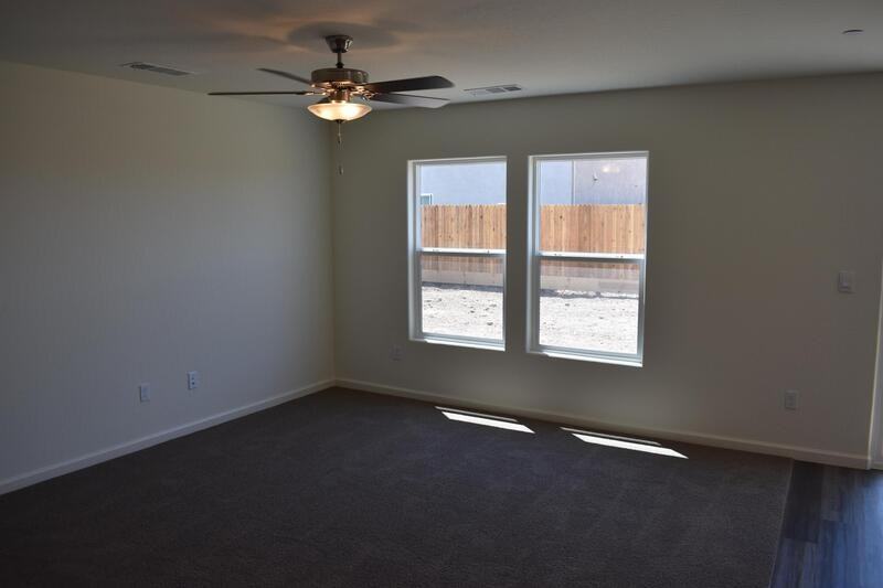 4527 Isabel Ct - Photo 7 of 35