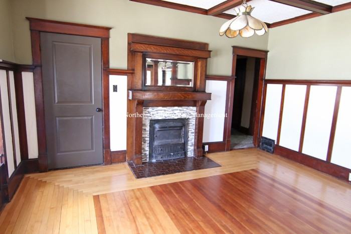 606 7th St - Photo 3 of 17