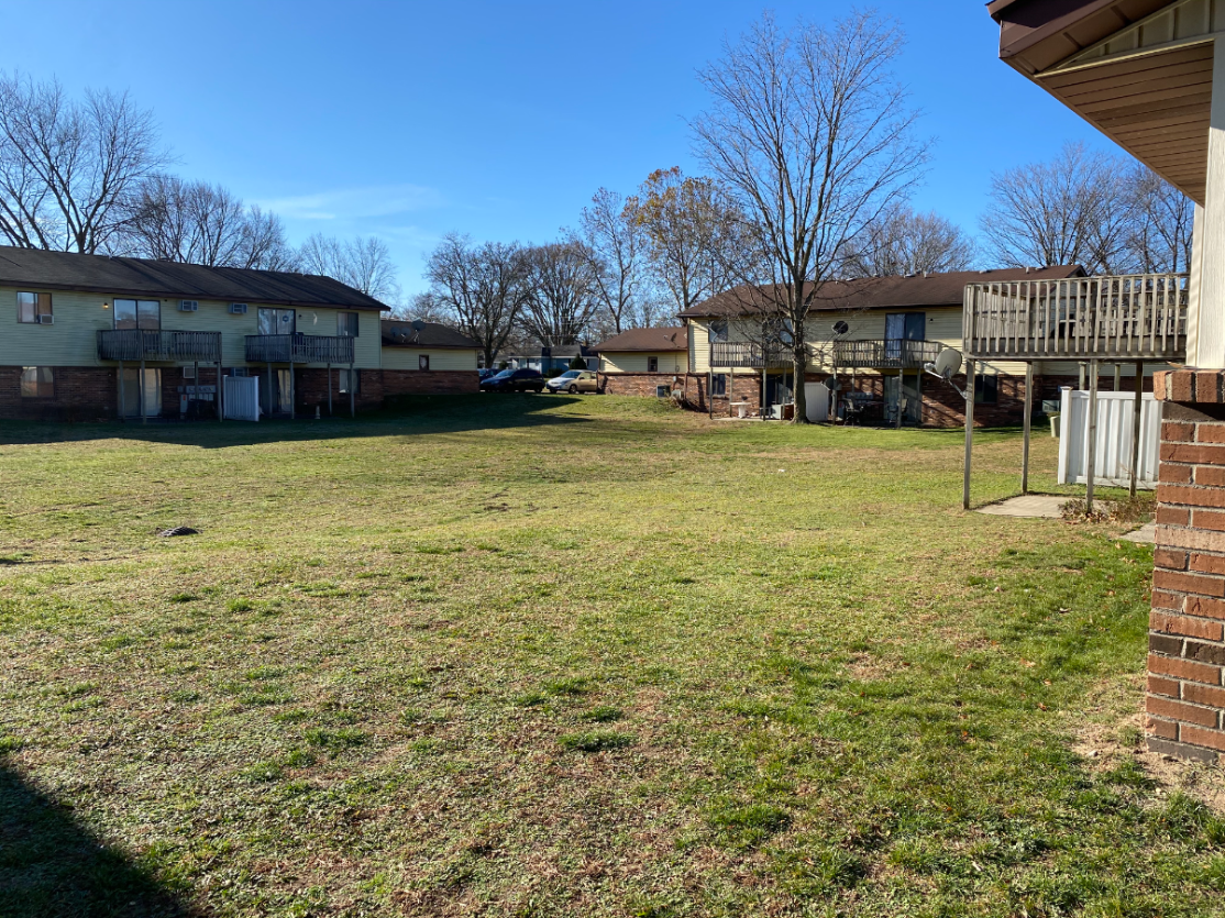 7550 Louise Ave - Photo 2 of 2