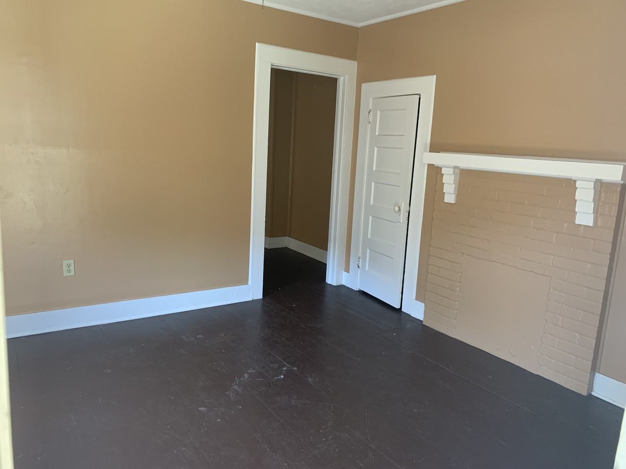 109 Campbell St - Photo 3 of 10