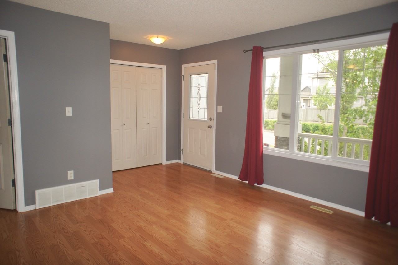 8 Allard Way - Photo 3 of 20