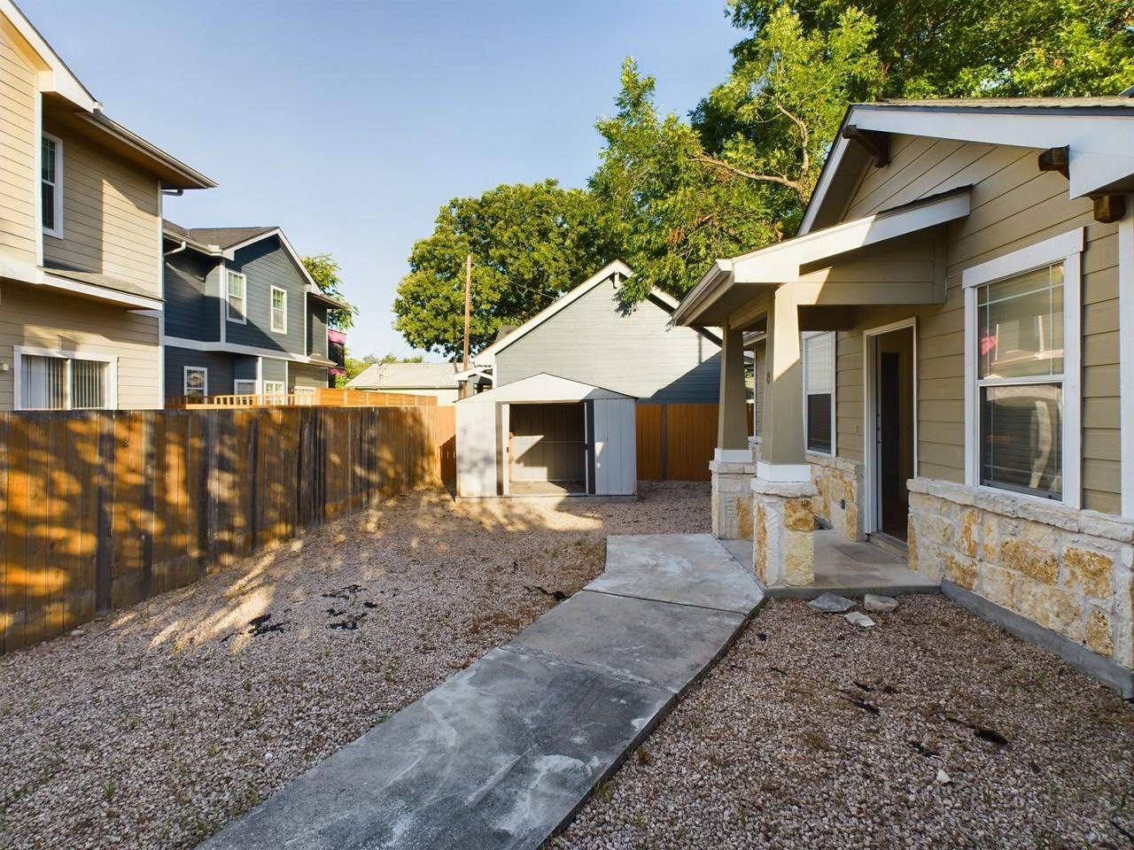 401 Nelray Boulevard - Photo 3 of 21