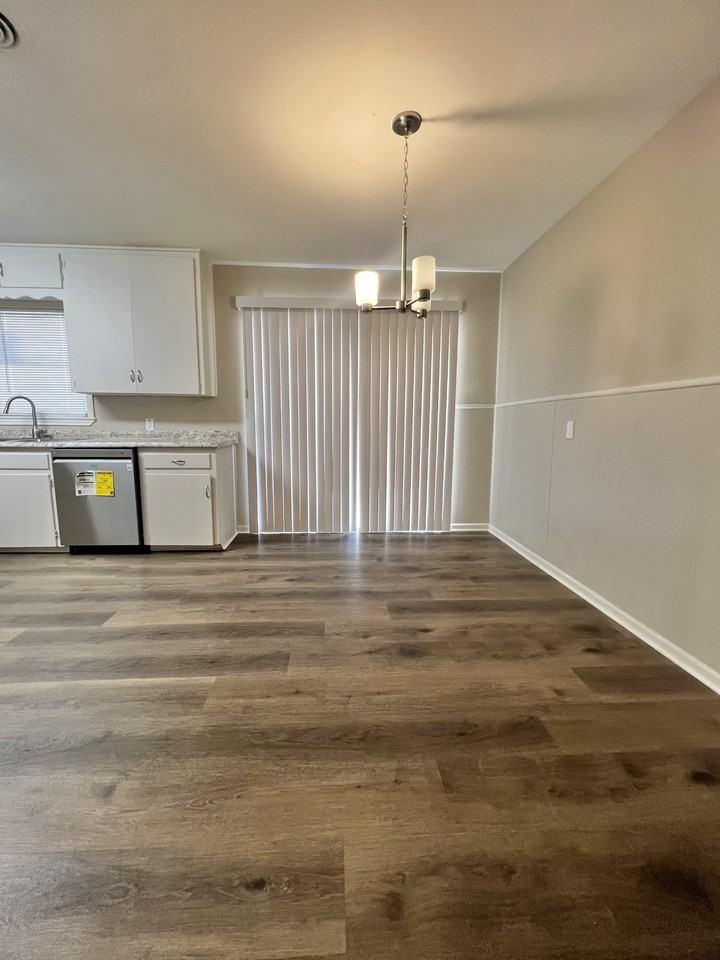 107 Nauert St - Photo 5 of 19