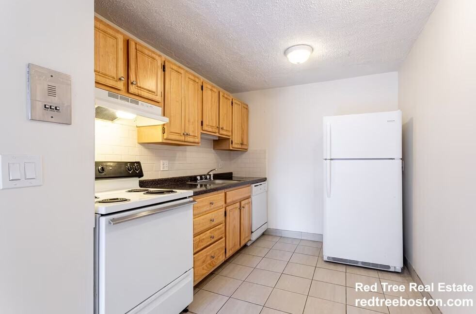 88 Gardner St #30 - Photo 2 of 10