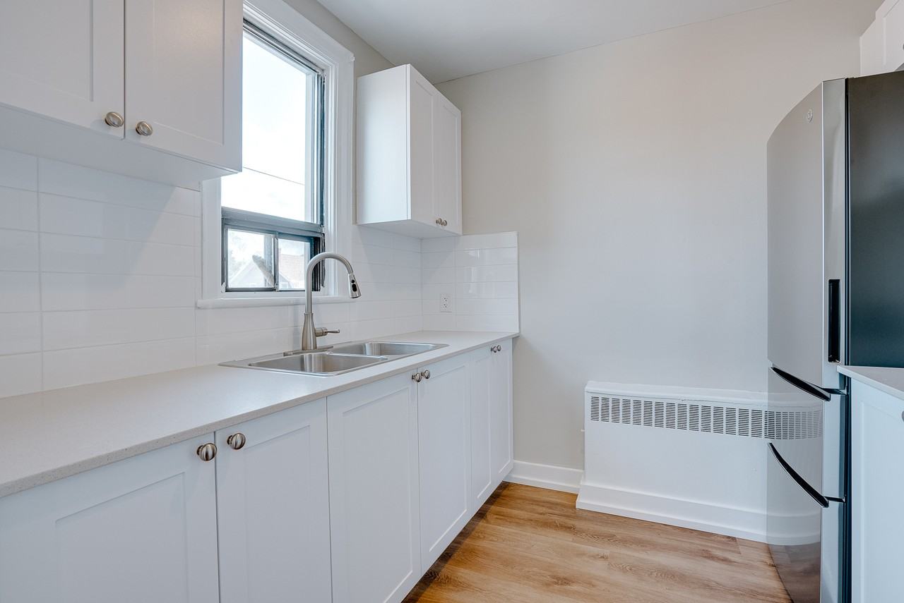 133 Prospect St S, Hamilton - Photo 5 of 12