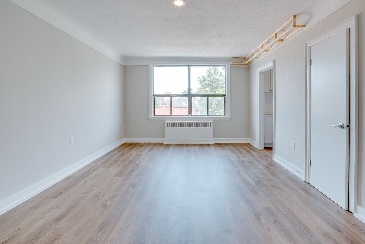 133 Prospect St S, Hamilton - Photo 4 of 12