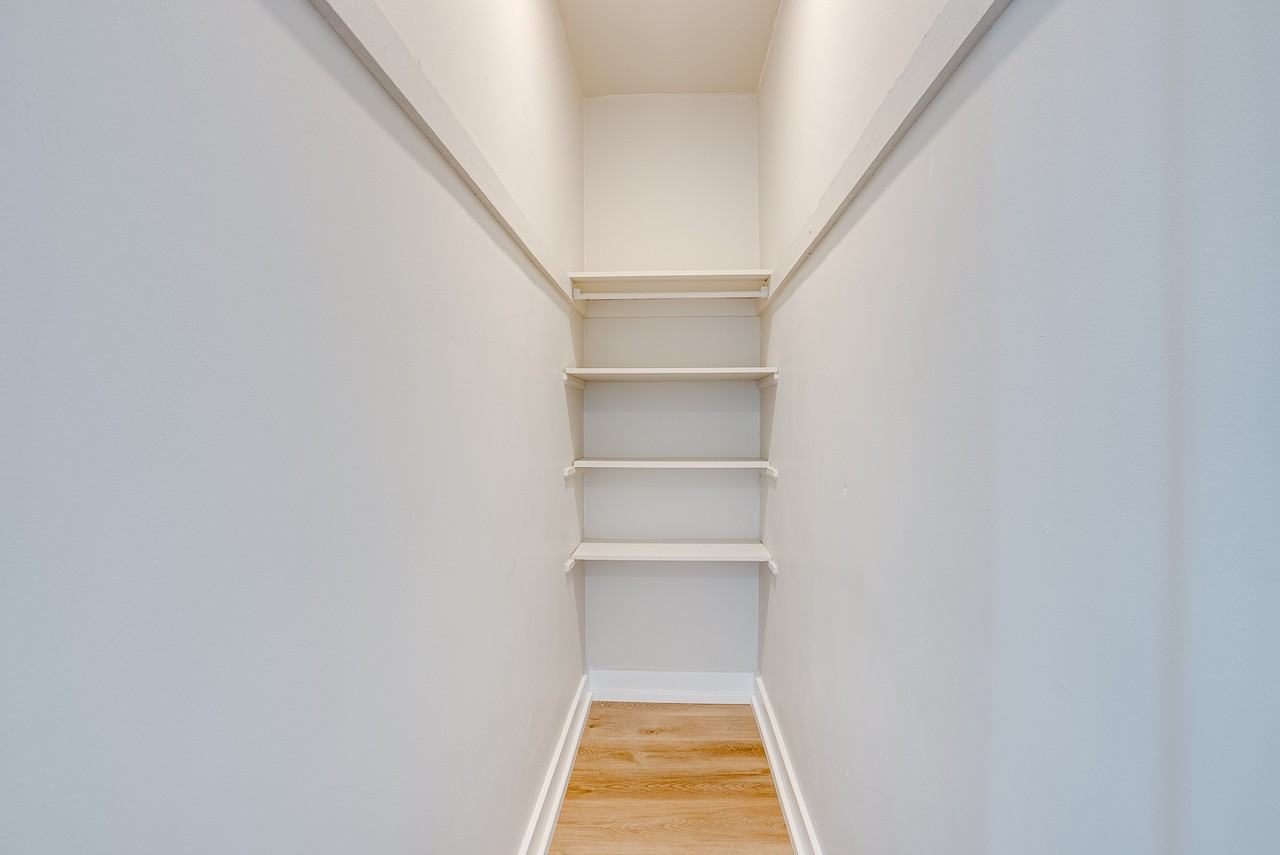 133 Prospect St S, Hamilton - Photo 6 of 12