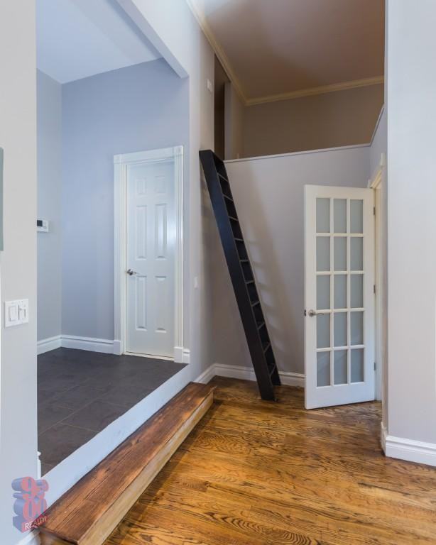 W 14th St #1B - Photo 7 of 8