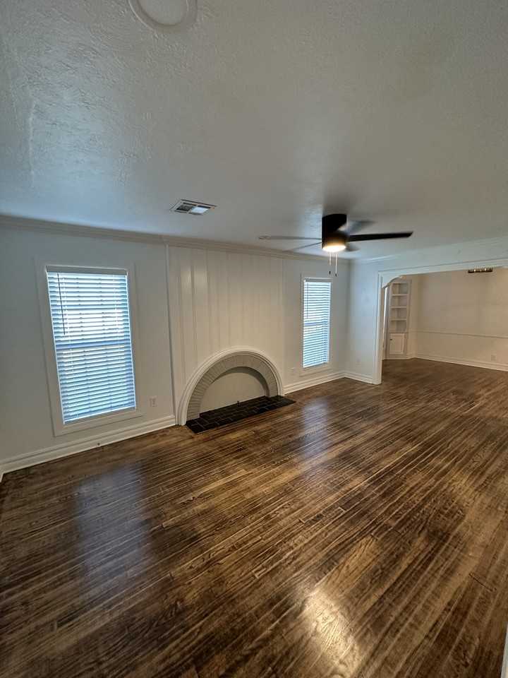 3124 North Youngs Boulevard - Photo 3 of 17