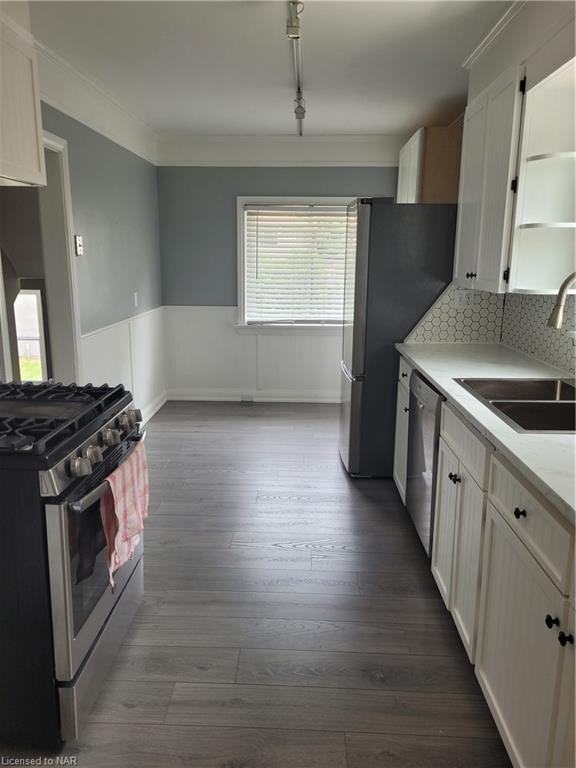 8 Cameron Road - Photo 3 of 5