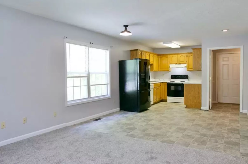 160 Oak Springs Ln - Photo 3 of 26