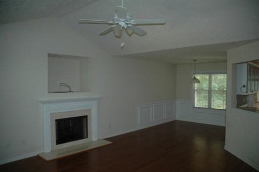 151 Courtney Dr - Photo 3 of 8