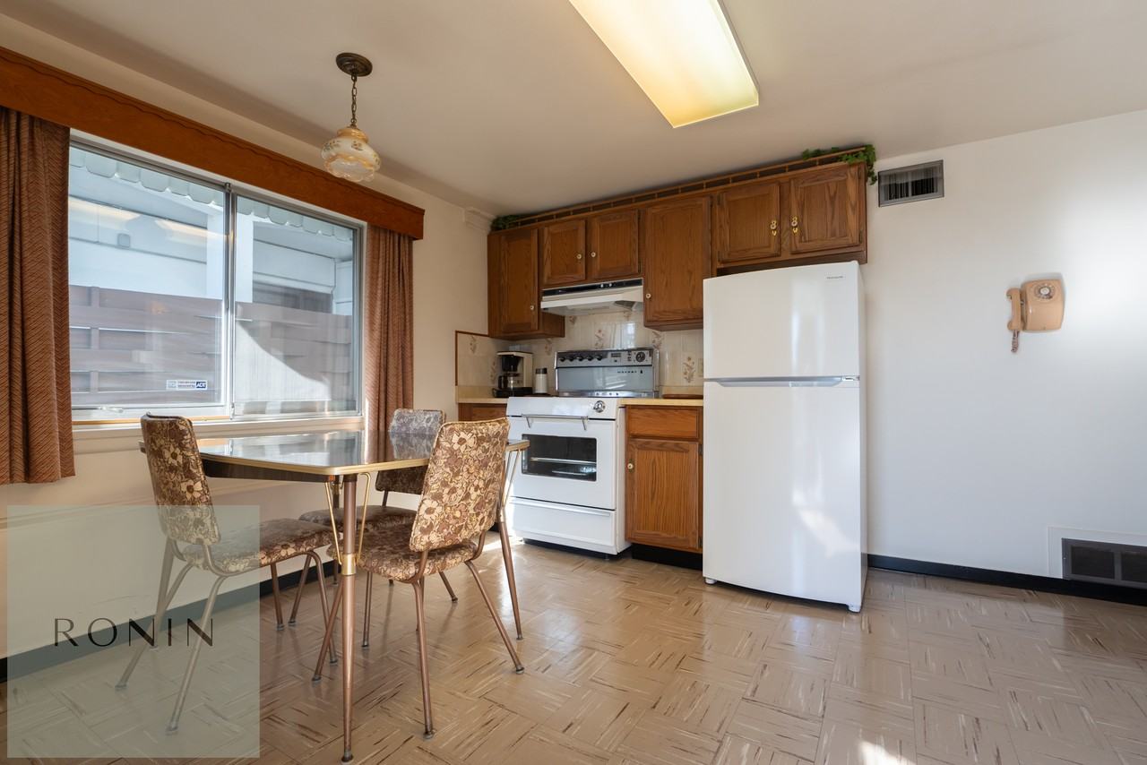 438 Buchanan Avenue - Photo 3 of 21