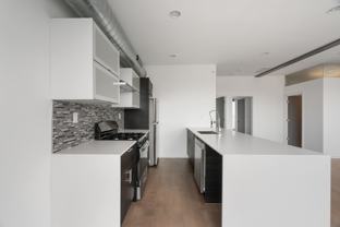 634 W Jefferson St #3 - Photo 1 of 1