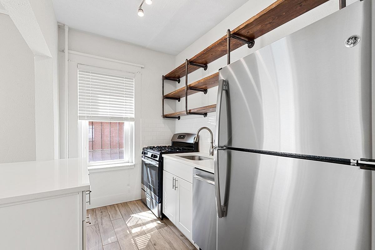 Haler Apartments - Photo 2 of 9